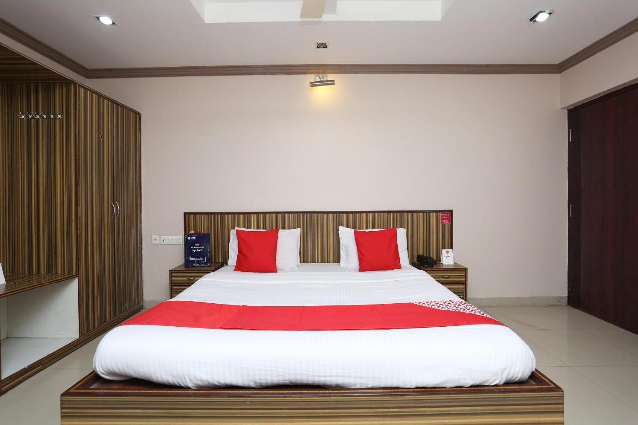 Oyo 3881 Venus Nxt Hotel Bhubaneswar Exterior photo